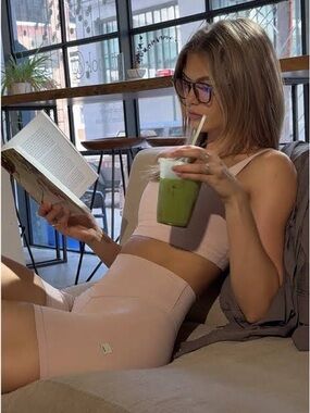 Vuori Blush Pink Seamless Sports Bra & High-Waist Bike Shorts Set